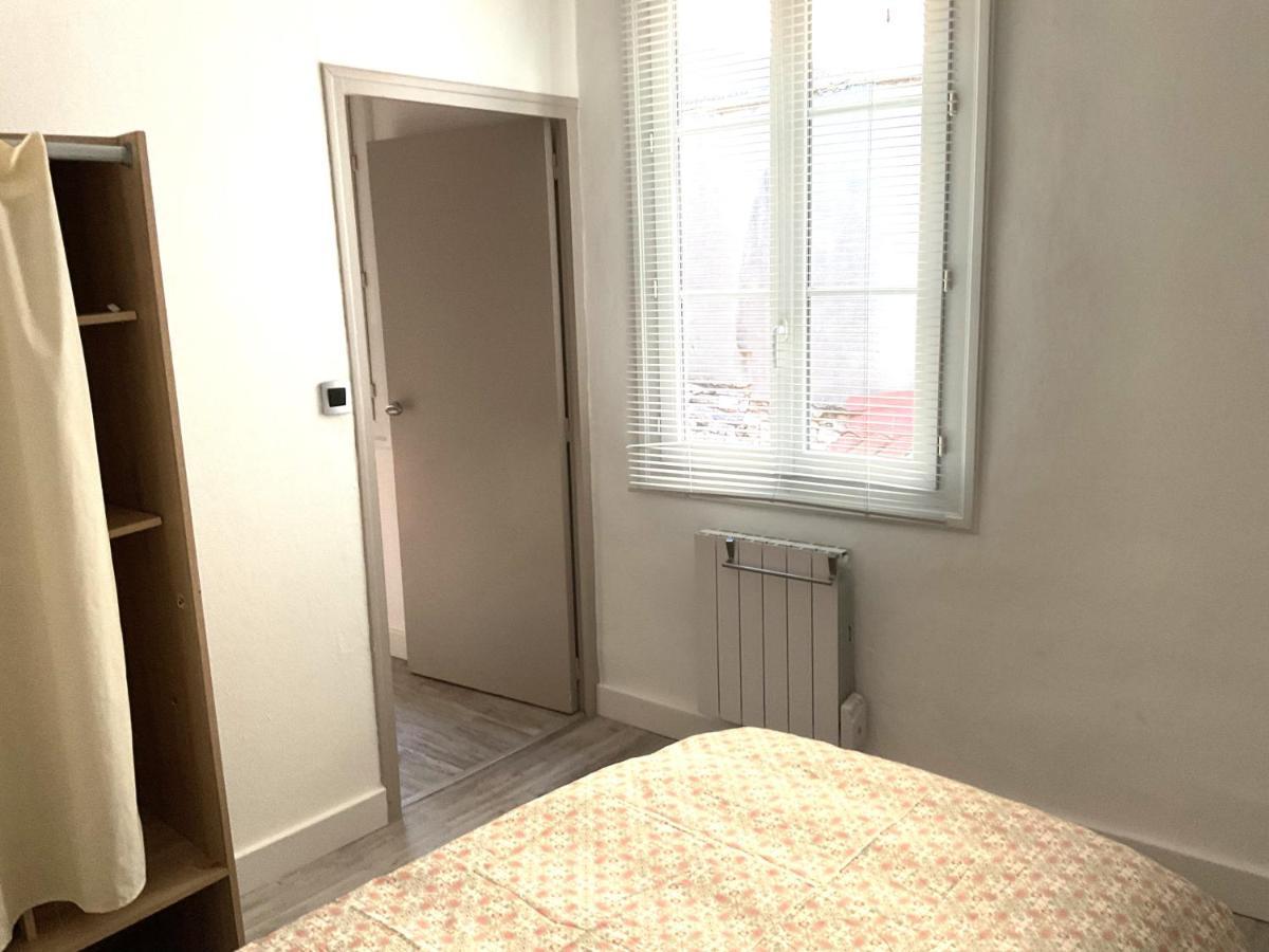 Place Aux Herbes Lejlighed Nîmes Eksteriør billede