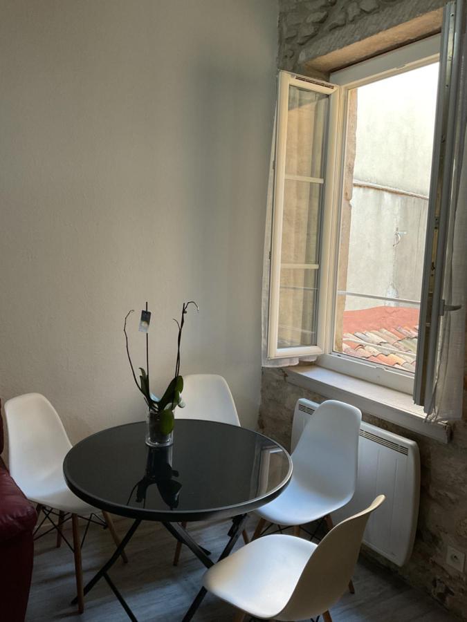 Place Aux Herbes Lejlighed Nîmes Eksteriør billede