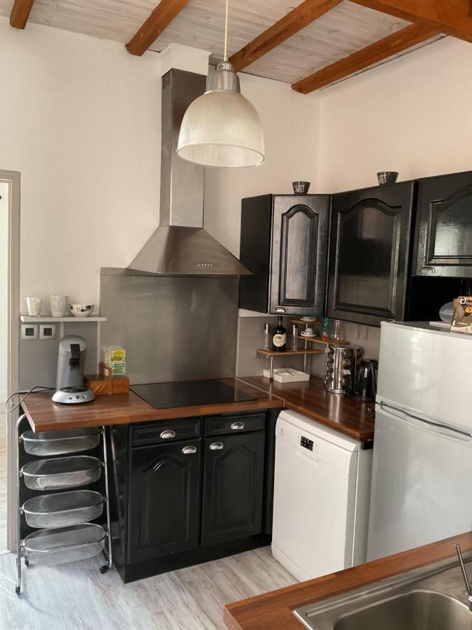 Place Aux Herbes Lejlighed Nîmes Eksteriør billede