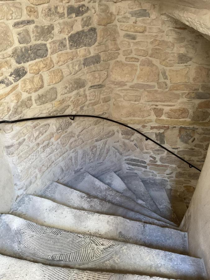 Place Aux Herbes Lejlighed Nîmes Eksteriør billede