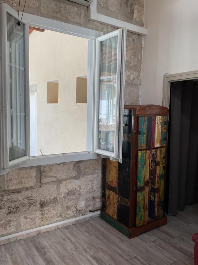 Place Aux Herbes Lejlighed Nîmes Eksteriør billede