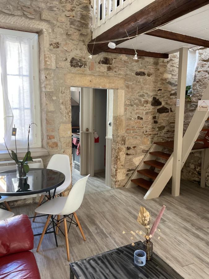 Place Aux Herbes Lejlighed Nîmes Eksteriør billede