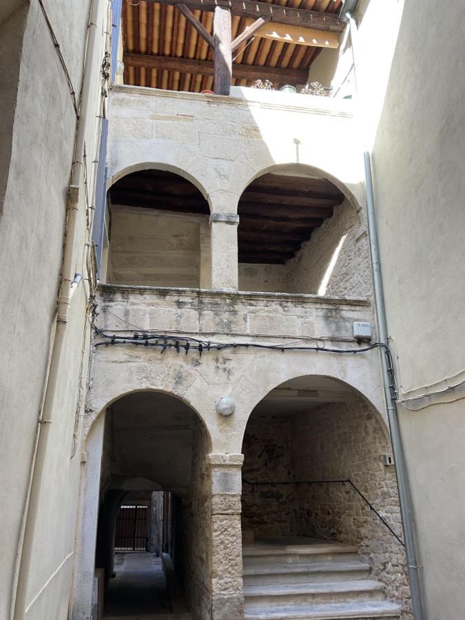 Place Aux Herbes Lejlighed Nîmes Eksteriør billede